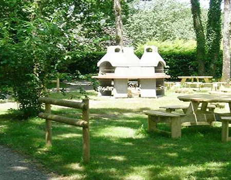 Camping Du Bois De Beaumard Kemping Pontchâteau